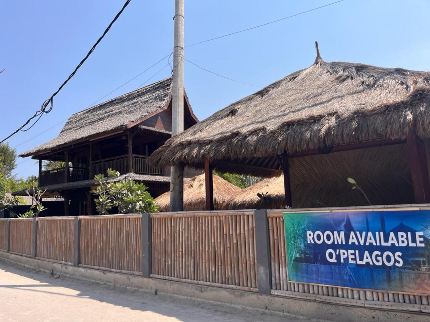 Q'Pelagos Sunset Bungalow กีลีตราวางัน ภายนอก รูปภาพ
