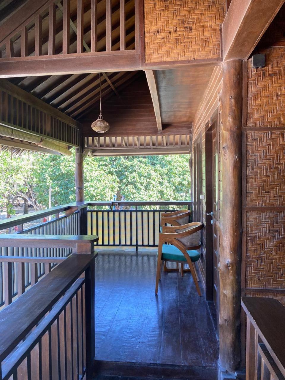 Q'Pelagos Sunset Bungalow กีลีตราวางัน ภายนอก รูปภาพ